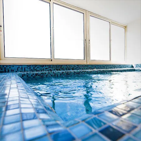 Bayview By St グジラ