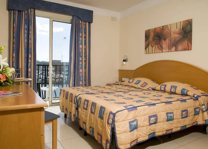 Bayview By St Hotel 3*