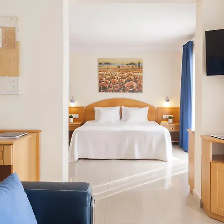 Bayview By St Hotel 3*