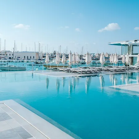 Bayview By St Hotel 3*