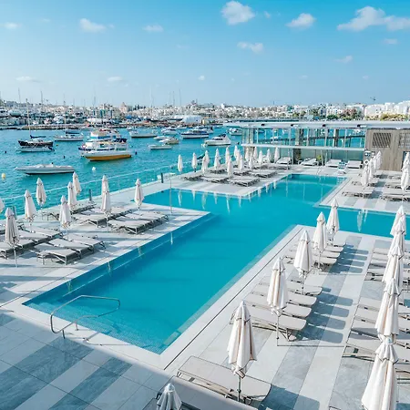 Bayview By St Hotel 3*