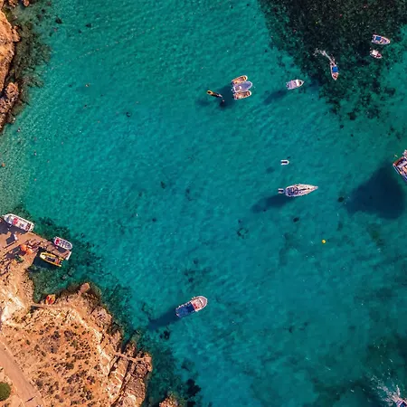 Hotel Bayview By St Gzira