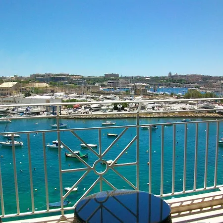 Otel Bayview By St 3*