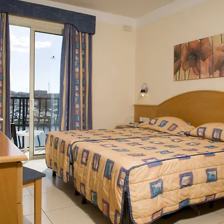 Bayview By St Hotel 3*