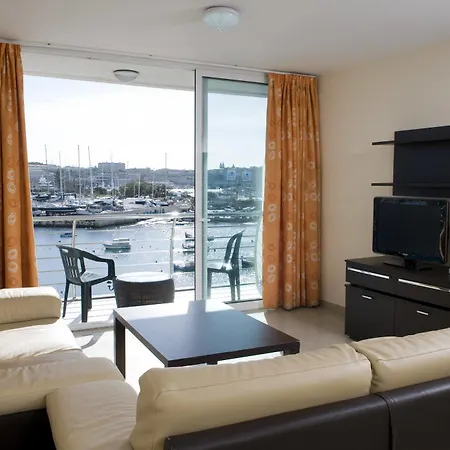 Bayview By St 3*